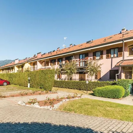 Nice Apartment In Germignaga Va Appartement
